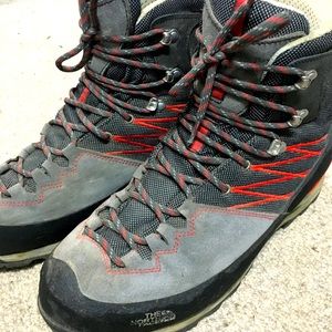 The North Face hikers - introductory mountaineering boot. Vibram soles. GORE-TEX